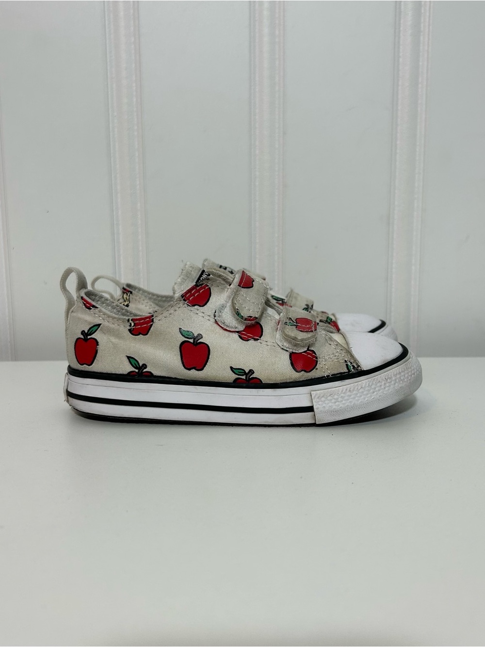 Converse ctas low strap Kids Apple Print Canvas Sneakers - White/Red